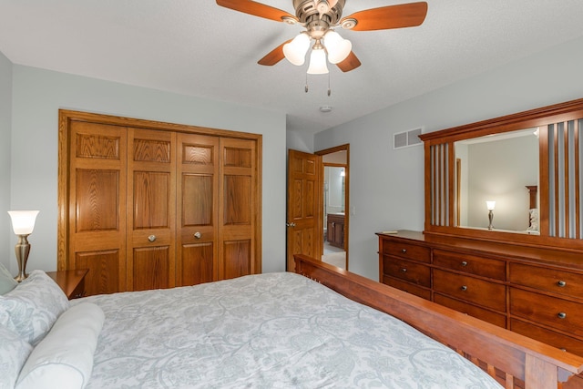 500 Mackubin Cir, Shoreview, MN 55126 - bedroom featuring a closet and ceiling fan