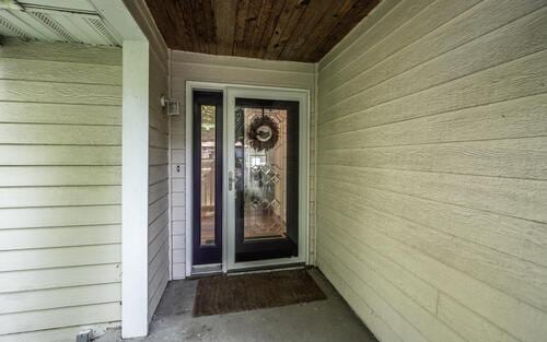 2211 Douglynn Ln, Saint Paul, MN 55119 - view of property entrance