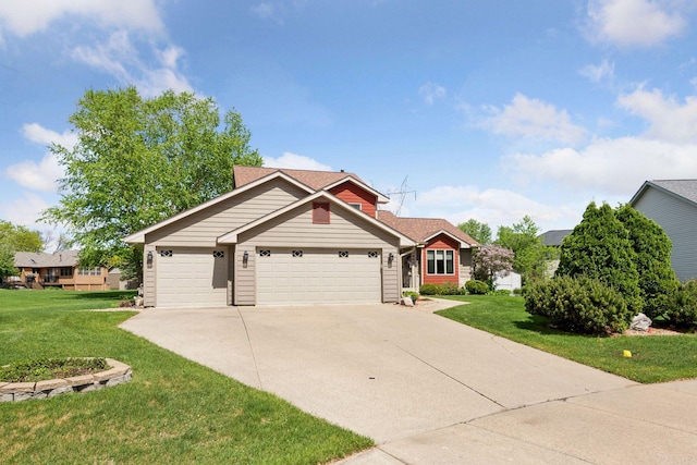 1665 Royal Oak Dr, Chaska, MN 55318 - view of front of property featuring a garage, driveway, and a front yard