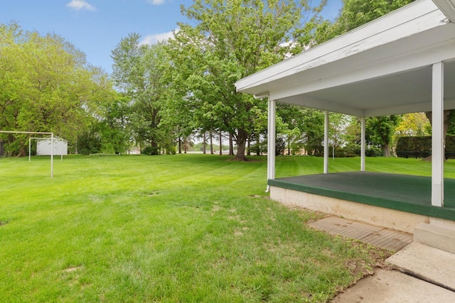 706 9th Ave SW, Faribault, MN 55021 - view of green lawn