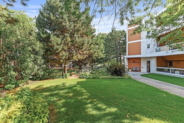 14575 Burma Ave W Unit 306, Rosemount, MN 55068 - view of green lawn