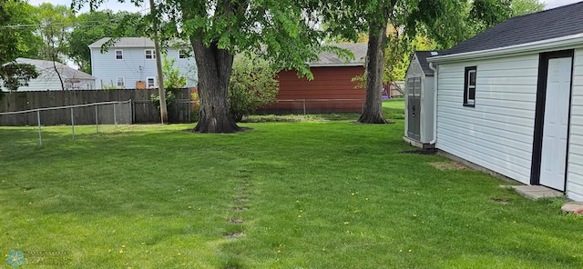 911 16th St N, Moorhead, MN 56560 - view of yard