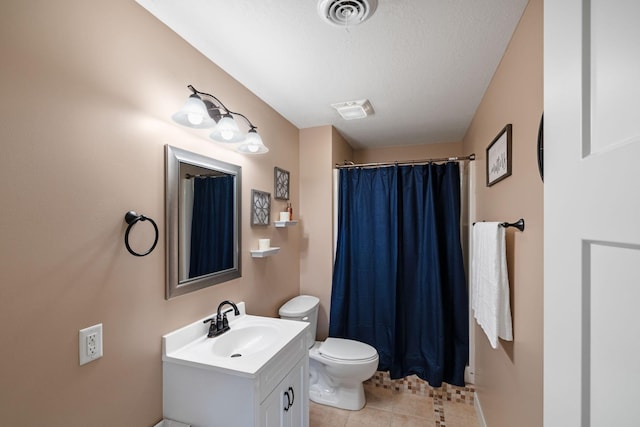 6339 140th Ave SE, Clear Lake, MN 55319 - bathroom featuring vanity, tile patterned floors, and curtained shower