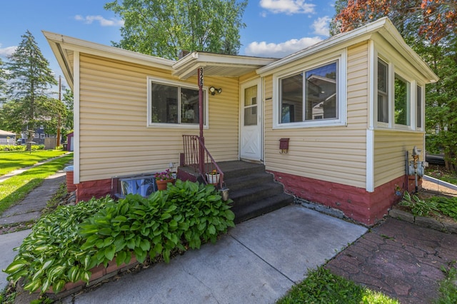926 Bellows St, West Saint Paul, MN 55118 - view of front of home