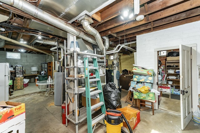 339 Cherry St E, Mazeppa, MN 55956 - unfinished basement featuring water heater