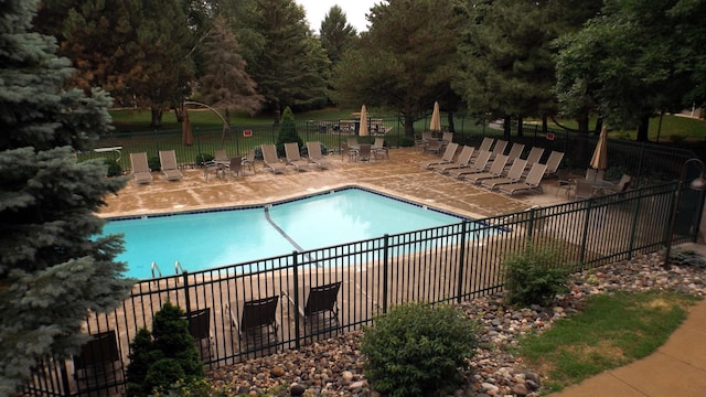 3155 Coachman Rd Unit 350, Eagan, MN 55121 - community pool featuring a patio