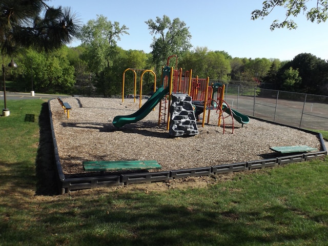 3155 Coachman Rd Unit 350, Eagan, MN 55121 - view of community jungle gym