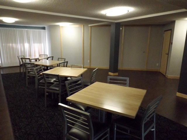3155 Coachman Rd Unit 350, Eagan, MN 55121 - dining room with baseboards