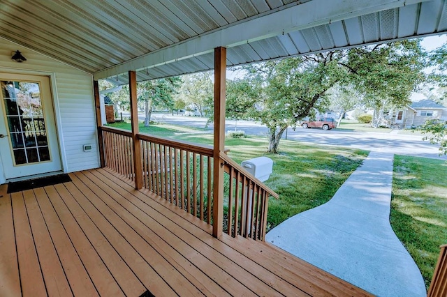 546 2nd St SE, Perham, MN 56573 - porch featuring a yard