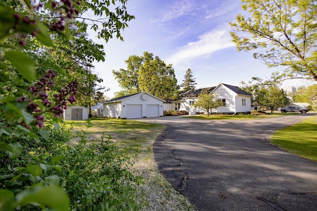 546 2nd St SE, Perham, MN 56573 - view of front of property with driveway and a residential view