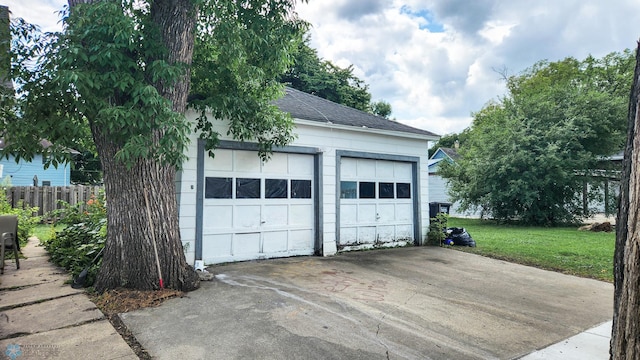 728 8th St N, Fargo, ND 58102 - view of detached garage