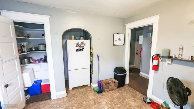 728 8th St N, Fargo, ND 58102 - interior space with arched walkways and baseboards