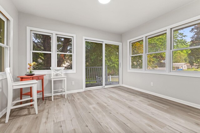 228 16th Ave SW, New Brighton, MN 55112 - view of unfurnished sunroom