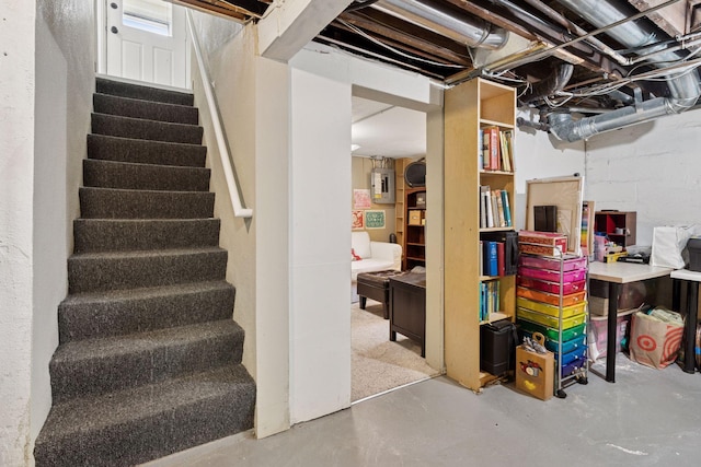4034 Nokomis Ave, Minneapolis, MN 55406 - unfinished below grade area with stairway