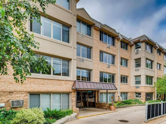 2727 43rd St Unit 102, Minneapolis, MN 55410 - view of building exterior