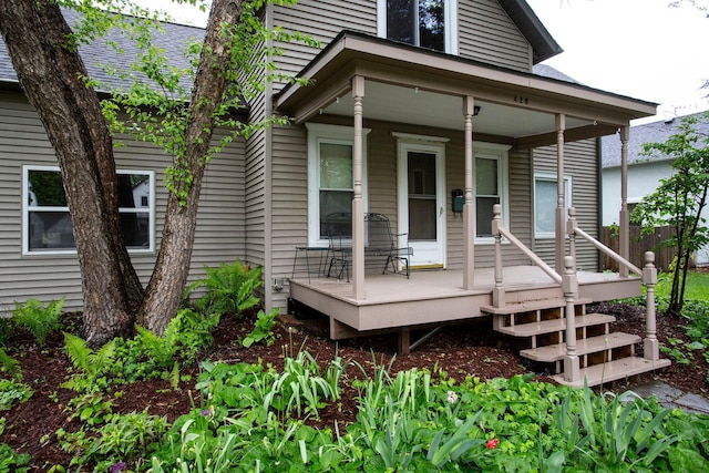 428 4th St, River Falls, WI 54022 - entrance to property featuring a porch