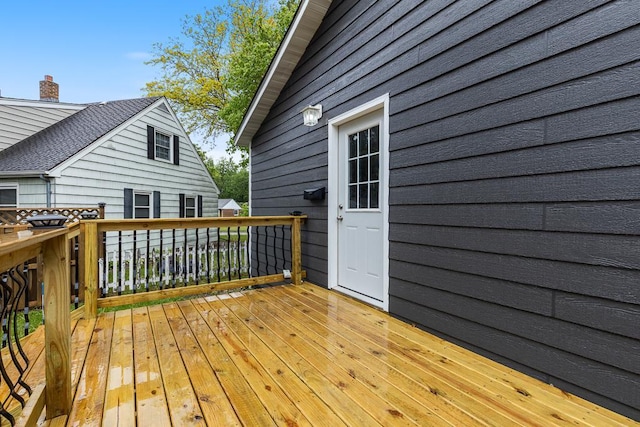 806 4th St, Marshall, MN 56258 - view of wooden deck