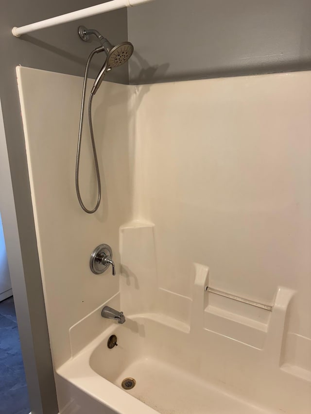 605 Division St W, Faribault, MN 55021 - full bathroom featuring  shower combination