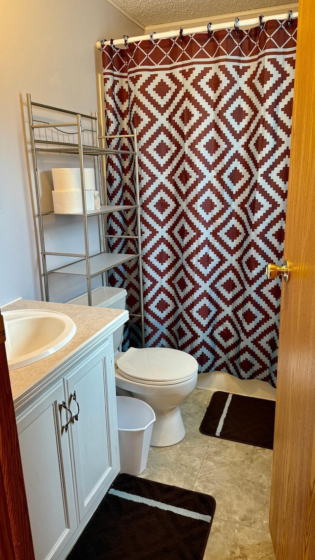 25673 Happy Hollow Rd, Park Rapids, MN 56470 - full bath featuring toilet, vanity, and curtained shower