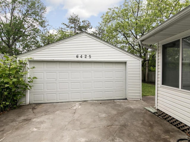 view of detached garage