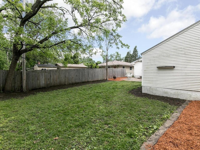 view of yard with a patio