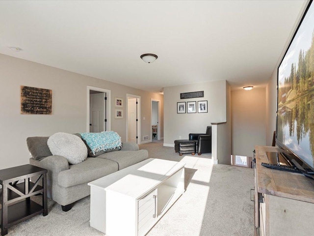 16524 Piper Ln, Brainerd, MN 56401 - living area with light carpet and baseboards