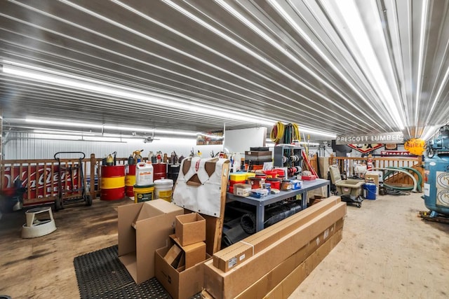2511 Carver Ave E, Maplewood, MN 55119 - view of garage