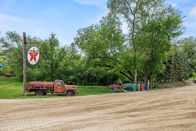 2511 Carver Ave E, Maplewood, MN 55119 - view of yard