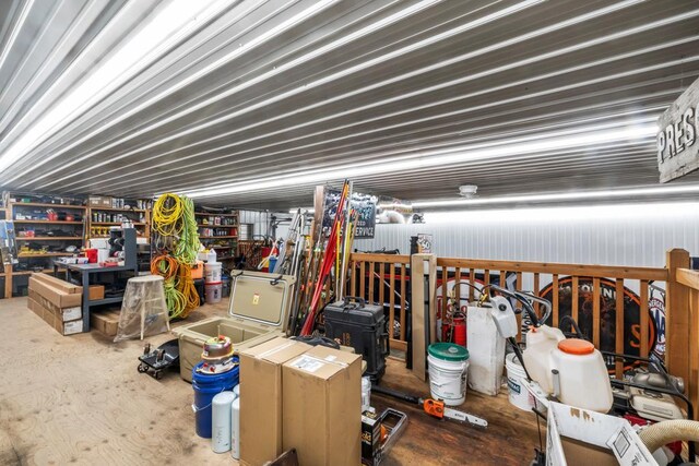 2511 Carver Ave E, Maplewood, MN 55119 - view of garage