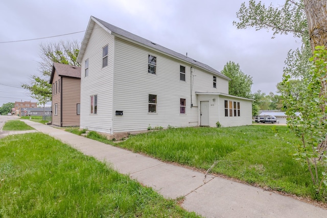 205 Elm Ave SE, Montgomery, MN 56069 - back of property with a yard
