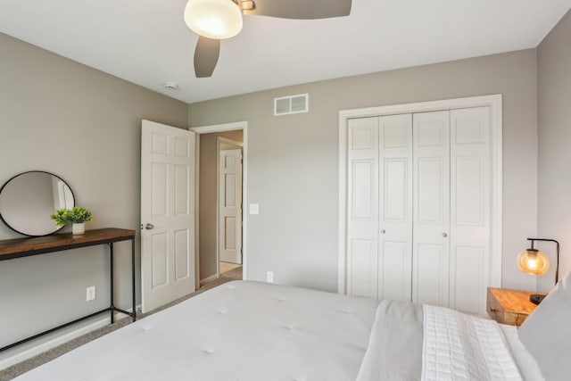 11560 Ashley Ct, Inver Grove Heights, MN 55077 - bedroom with a closet and ceiling fan