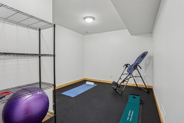 11560 Ashley Ct, Inver Grove Heights, MN 55077 - workout area with baseboards
