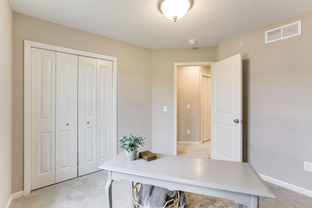 2189 Gateway Hill Rd N, Saint Paul, MN 55109 - office space featuring light carpet, a textured ceiling, and baseboards