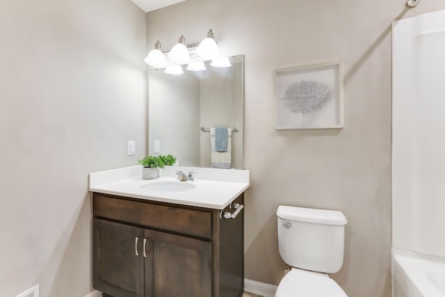 2189 Gateway Hill Rd N, Saint Paul, MN 55109 - full bath with toilet, vanity, a tub to relax in, and a shower