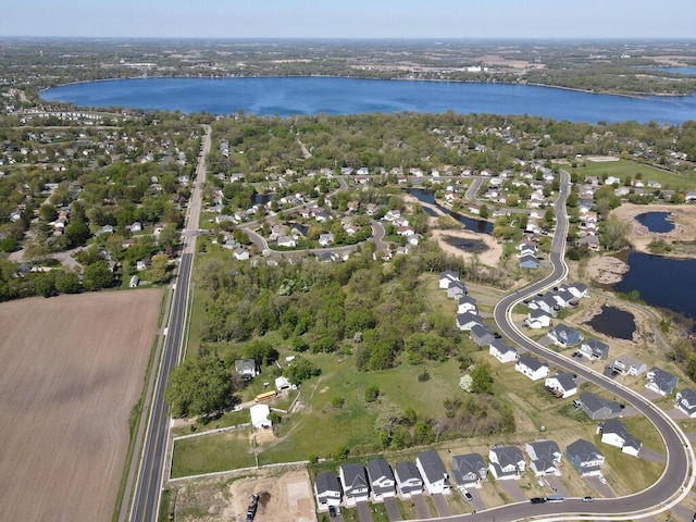 2840 30th St NE, Buffalo Twp, MN 55313 - aerial view of property and surrounding area featuring a large body of water