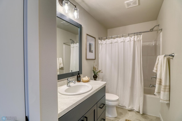 6242 87th Ave S, Horace, ND 58047 - full bath with vanity, toilet, and shower / bath combination with curtain