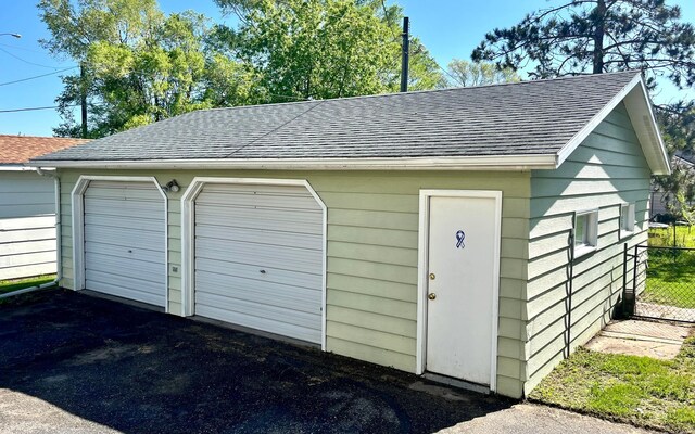 213 Lake Ave, Detroit Lakes, MN 56501 - view of detached garage