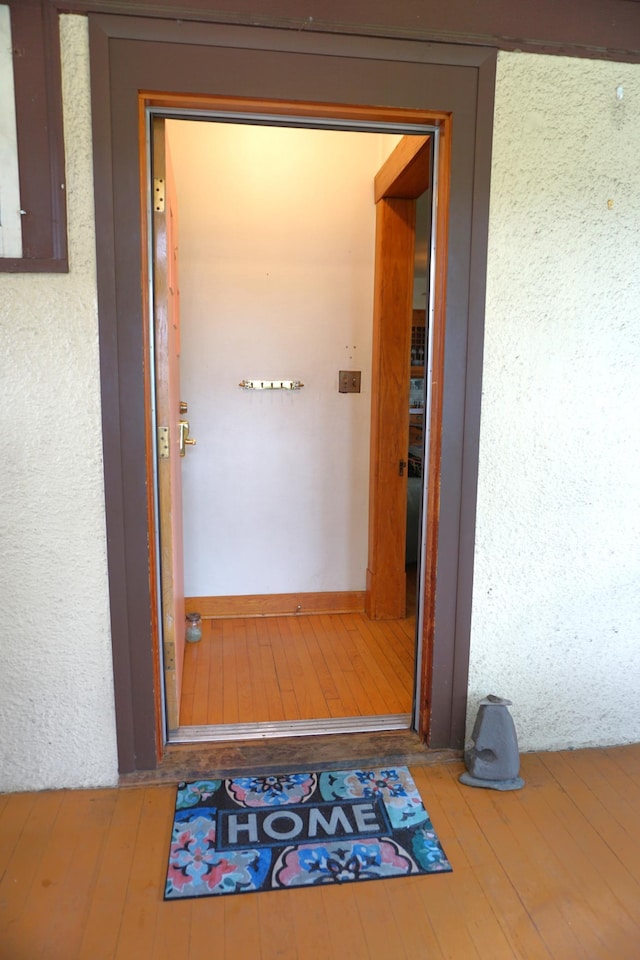 1107 Edmund Ave, Saint Paul, MN 55104 - view of exterior entry with stucco siding