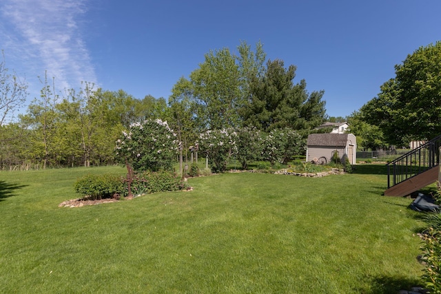 420 Cedar Ct NE, Pine Island, MN 55963 - view of green lawn