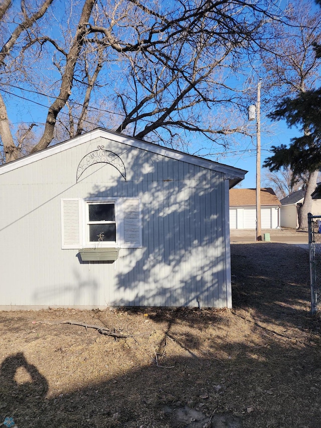 1033 27th St N, Fargo, ND 58102 - view of side of property