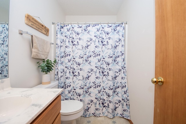 1810 41st Ave S, Moorhead, MN 56560 - full bath featuring vanity, toilet, and curtained shower
