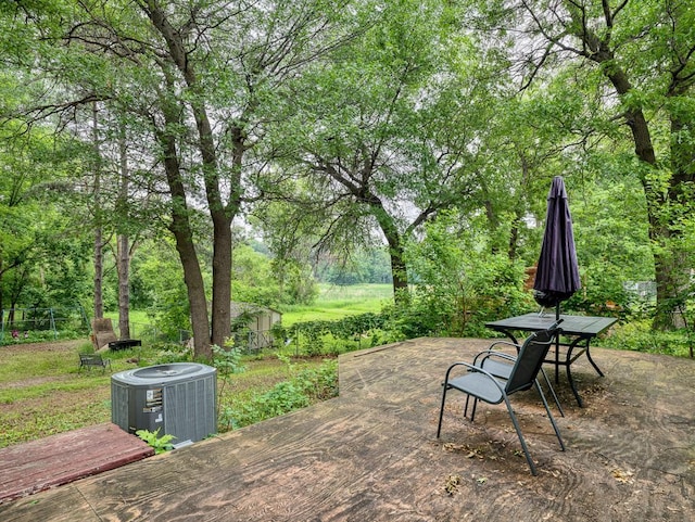 7338 Silver Lake Rd, Mounds View, MN 55112 - view of patio / terrace