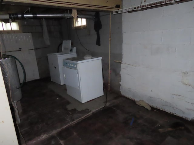 529 1st St N, Truman, MN 56088 - basement featuring washing machine and clothes dryer