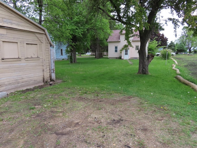 529 1st St N, Truman, MN 56088 - view of green lawn
