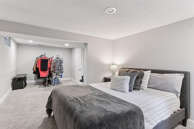 2505 Florida Ave N, Golden Valley, MN 55427 - bedroom featuring carpet, baseboards, recessed lighting, and a textured ceiling