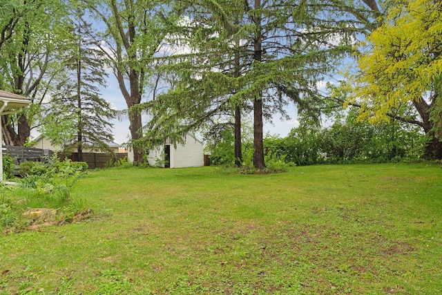 2505 Florida Ave N, Golden Valley, MN 55427 - view of yard