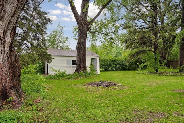 2505 Florida Ave N, Golden Valley, MN 55427 - view of grassy yard featuring an outbuilding