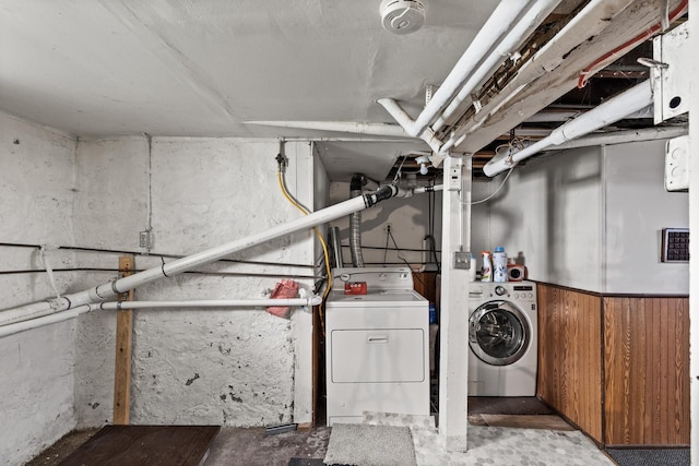 2745 Columbus Ave, Minneapolis, MN 55407 - unfinished below grade area featuring washer and dryer