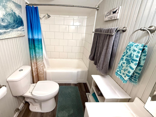 4231 Teal Ln NE, Bemidji, MN 56601 - full bathroom with shower / tub combo with curtain, wood finished floors, and toilet