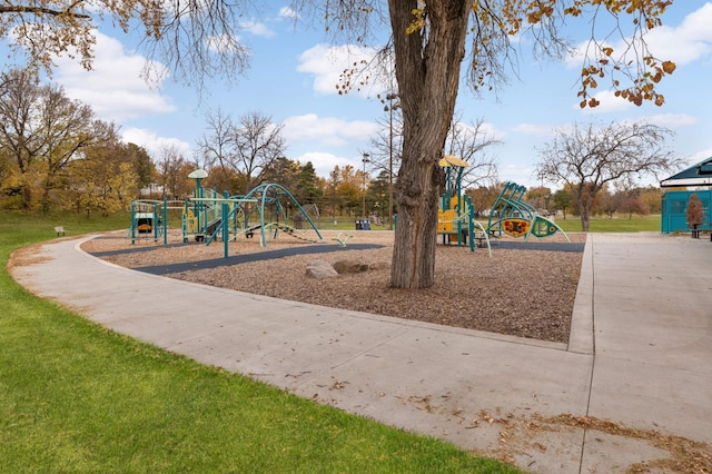 4027 24th Ave S, Minneapolis, MN 55406 - view of community playground